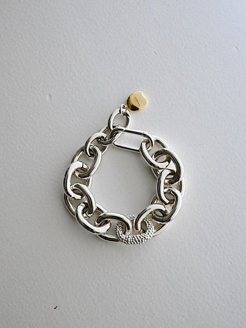 caviar chain brace